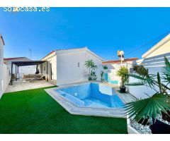 TRANQUILIDAD Y PRIVACIDAD: CHALET EN PARCELA DE 236M² CON PISCINA PRIVADA A 450m DE LA PLAYA