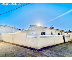 TRANQUILIDAD Y PRIVACIDAD: CHALET EN PARCELA DE 236M² CON PISCINA PRIVADA A 450m DE LA PLAYA
