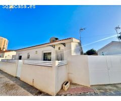 TRANQUILIDAD Y PRIVACIDAD: CHALET EN PARCELA DE 236M² CON PISCINA PRIVADA A 450m DE LA PLAYA