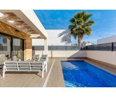 CHALET CON PISCINA PRIVADA, PISCINA COMUNITARIA, SOLÁRIUM, LICENCIA TURÍSTICA A 2KM DEL MAR