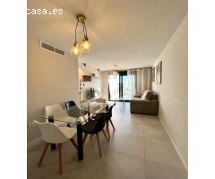 Bungalow planta alta, 2 dormitorios, 2 baños, gran solarium, piscina, parking, en Mil Palmeras