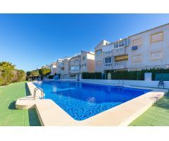 Acogedor Bungalow en Planta Baja con Jardín y Piscina Comunitaria en Torreblanca, Torrevieja