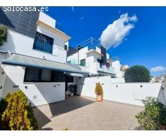 SEMI-NUEVO ADOSADO EN PILAR DE LA HORADADA A 500 METROS DE LA PLAYA. 3 DORM. 2 BAÑOS.