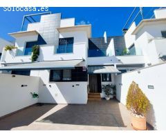 SEMI-NUEVO ADOSADO EN PILAR DE LA HORADADA A 500 METROS DE LA PLAYA. 3 DORM. 2 BAÑOS.