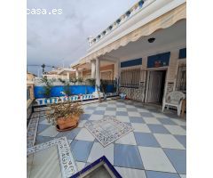 Espectacular adosado al lado de la preciosa playa de la Mata con 3 dormitorios 2 baños Garaje