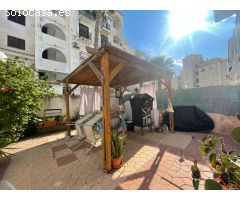 Apartamento duplex reformado planta baja.