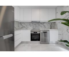 Moderno Apartamento en Torrevieja a Pasos de la Playa 3 habitaciones 2 baños patio en zona centro es