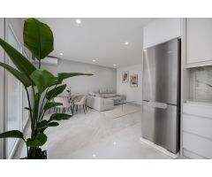 Moderno Apartamento en Torrevieja a Pasos de la Playa 3 habitaciones 2 baños patio en zona centro es