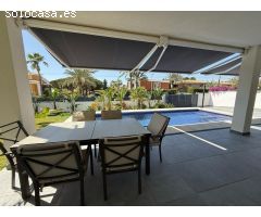 Espléndida Villa de Lujo en San Juan, Alicante: Tu Refugio Ideal