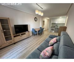 REFORMADO APARTAMENTO CON PISCINA EN PARQUE DE LAS NACIONES. 2 DORM. 1 BAÑO.