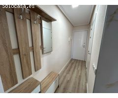 REFORMADO APARTAMENTO CON PISCINA EN PARQUE DE LAS NACIONES. 2 DORM. 1 BAÑO.