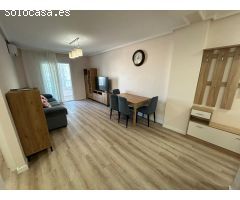 REFORMADO APARTAMENTO CON PISCINA EN PARQUE DE LAS NACIONES. 2 DORM. 1 BAÑO.