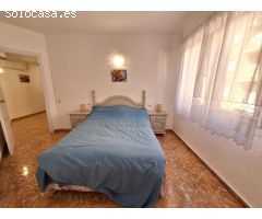 Amplio Apartamento en el Corazón de Torrevieja, Ideal para Disfrutar del Mar