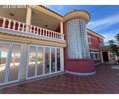 VILLA EN TORRETA FLORIDA CON 1600 M2 DE PARCELA. 6 DORM. 4 BAÑOS.