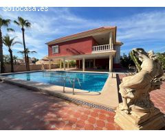 VILLA EN TORRETA FLORIDA CON 1600 M2 DE PARCELA. 6 DORM. 4 BAÑOS.
