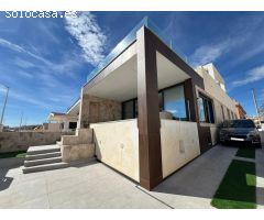 VILLA EN LA PRIMERA LINEA! PLAYA DE LA MATA. VISTAS AL MAR! 5 DORM. 4 BAÑOS. PARCELA 350M2.