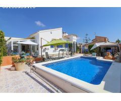 Villa independiente con piscina privada en La Florida