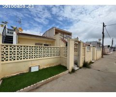 ADOSADO CON 30 M2 DE PARCELA. 2DORM. 1BAÑO.74M2.EN TORRETA CERCA DE CENTRO COMERCIAL. PARA REFORMAR.