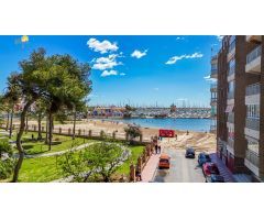 Amplio Apartamento a Pocos Pasos de la Playa en Torrevieja