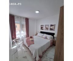 Bonito bajo completamente reformado de un dormitorio a 400 metros de playa