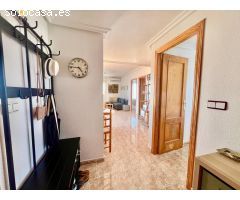 ATICO DE ENSUEÑO DE 3 HABITACIONES CON AMPLIAS TERRAZAS Y SUPER VISTAS DE TORREVIEJA
