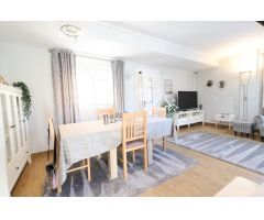 VILLA EN CABO ROIG DE 4 DORM. 2 BAÑOS. 1 ASEO. 130M2 DE PARCELA. CON SOTANO DE 135M2. PISCINA COMUN.