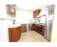 VILLA EN CABO ROIG DE 4 DORM. 2 BAÑOS. 1 ASEO. 130M2 DE PARCELA. CON SOTANO DE 135M2. PISCINA COMUN.