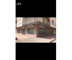 Se vende local despachos en Torrevieja cerca del mar