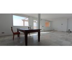 ¡Tu Nuevo Hogar con Vistas al Mediterráneo te Espera!