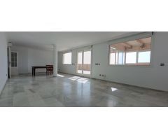 ¡Tu Nuevo Hogar con Vistas al Mediterráneo te Espera!