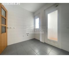 PISO EN ADRA