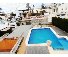 Fabulosa Villa independiente con piscina, vistas al mar, gran potencial, necesita terminar y mejoras