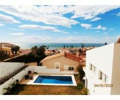 Fabulosa Villa independiente con piscina, vistas al mar, gran potencial, necesita terminar y mejoras