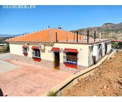 ALQUILER LARGA TEMPORADA, Estupenda Villa con apartamento privado, piscina, zona de barbacoa y ampli