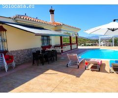 ALQUILER LARGA TEMPORADA, Estupenda Villa, piscina, zona de barbacoa y amplio parking,  muy cercano 