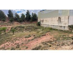 Se vende parcela de terreno rústico pegado al pabellón polideportivo de Fuentealbilla