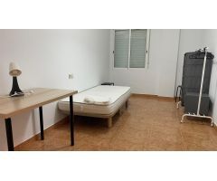 Piso en planta baja en venta en Iniesta, Cuenca.