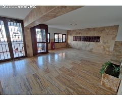 OPORTUNIDAD!! PISO EN 1ª LINEA DEL PASEO MARITIMO DE AGUADULCE, ZONA PUERTO DEPORTIVO.