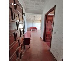 OPORTUNIDAD!! PISO EN 1ª LINEA DEL PASEO MARITIMO DE AGUADULCE, ZONA PUERTO DEPORTIVO.