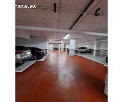 Parking plaza grande (coche y 2 motos).