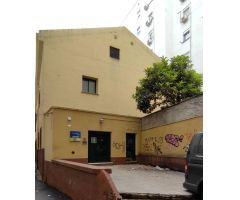 Local de 1724 metros cuadrados con proyecto singular