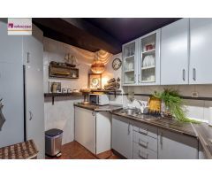 CASA DE 3 PLANTAS A UN PASO DEL CENTRO
