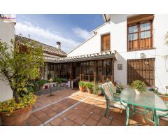 GRAN CASA EN ALBAICÍN BAJO.