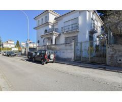 CASA Y PARCELA PARA USOS MULTIPLES. ZONA SERRALLO