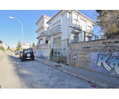 CASA Y PARCELA PARA USOS MULTIPLES. ZONA SERRALLO