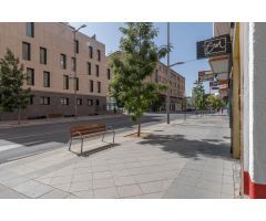 Amplia plaza de aparcamiento en Arabial