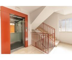 Vivienda de  2 dormitorios en el centro de Maracena, a 5 min del metro