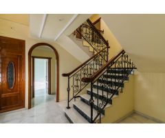 Vivienda Unifamiliar aislada de estilo señorial en Otura.