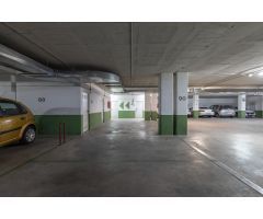 Plaza de garaje en Urbanización privada