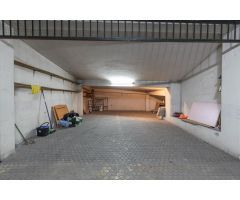 ¿CANSADO DE NO SABER DONDE METER EL COCHE EN EL CENTRO DE GRANADA?